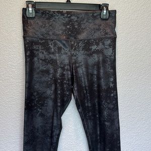 Black Athleta Salutation Stash Pocket Tight, Small